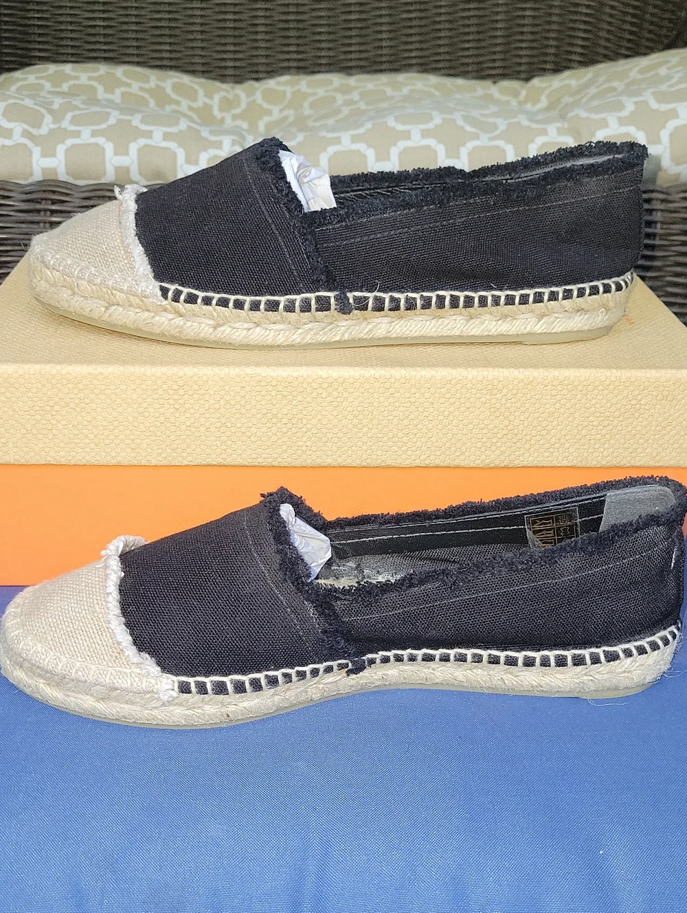 Castaner barely worn